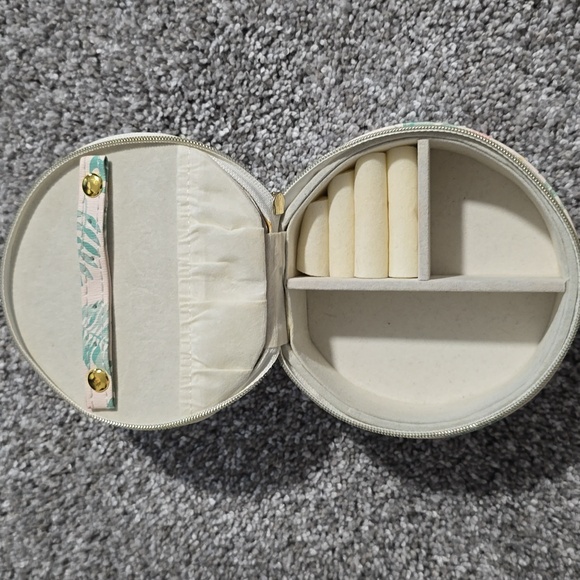 Travel Tropical Print Round Jewelry Case - Picture 2 of 2